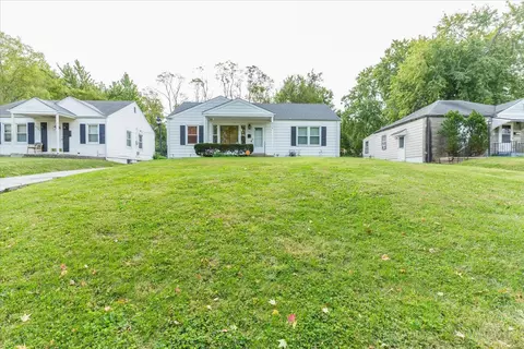 8754 Wescott Ave, Saint Louis, MO 63136