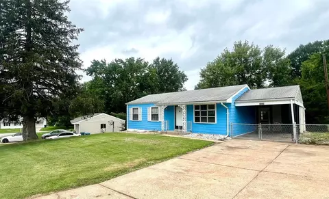 10509 Ely Dr, Saint Louis, MO 63136