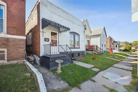 410 Fassen St, Saint Louis, MO 63111