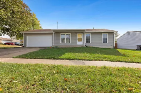 1310 Half Moon Dr, O'fallon, MO 63366