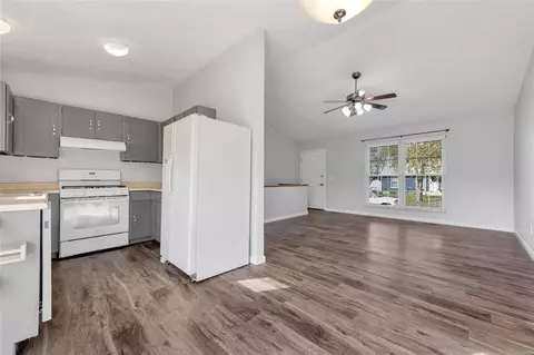 Living - 1310 Half Moon Dr, O'fallon, MO 63366 photo 3 of 4