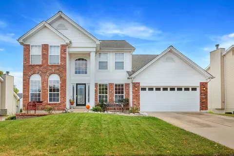 1898 Lunenburg Dr, Saint Peters, MO 63376
