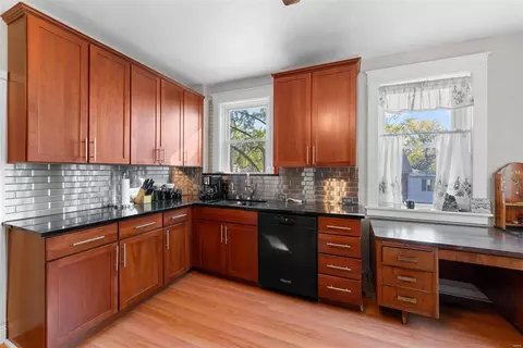 7700 Devonshire Ave, Saint Louis, MO 63119 photo 13