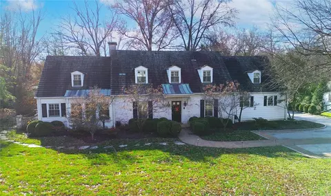 6 Wickersham Ln, Ladue, MO 63124