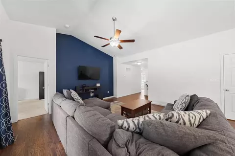 Entry Way - 11054 Arbor Gardens Dr, Bridgeton, MO 63044 photo 1 of 6