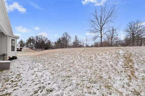 Exterior - 11054 Arbor Gardens Dr, Bridgeton, MO 63044 photo 5 of 6