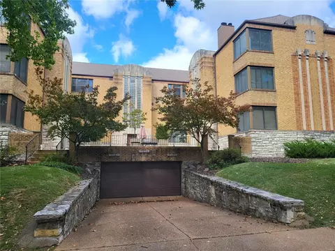 7559 Byron Pl #3W, Clayton, MO 63105