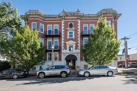 14 S Taylor Ave, Saint Louis, MO 63108
