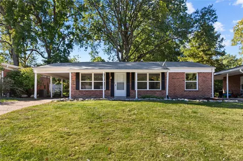 57 Gocke Pl, Saint Louis, MO 63114