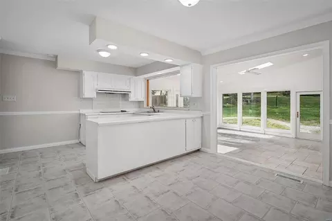 Kitchen - 716 Guenevere Dr, Ballwin, MO 63011 photo 1 of 4