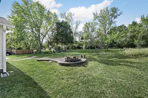 Exterior - 716 Guenevere Dr, Ballwin, MO 63011 photo 9 of 9