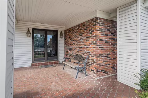 Exterior - 716 Guenevere Dr, Ballwin, MO 63011 photo 4 of 9