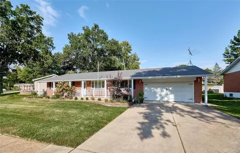 4185 Swift Dr, Bridgeton, MO 63044