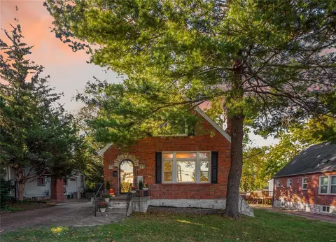 7914 Dale Ave, Richmond Heights, MO 63117