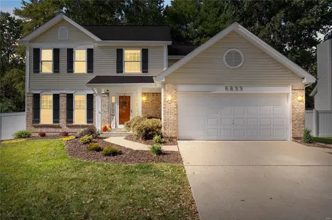 6833 River Hollow Ct, Saint Louis, MO 63129