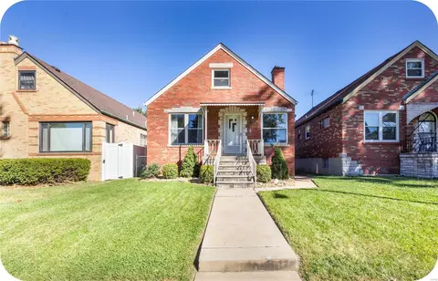 5723 Oleatha Ave, Saint Louis, MO 63139