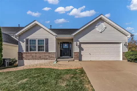 601 Midland Dr, O'fallon, MO 63366