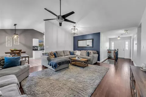 601 Midland Dr, O'fallon, MO 63366 photo 5