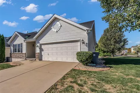 601 Midland Dr, O'fallon, MO 63366 photo 3