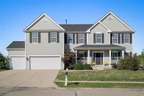 255 Three Cedars Dr, Lake Saint Louis, MO 63367