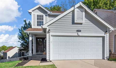 2325 Hunters Crest Dr, Wildwood, MO 63038