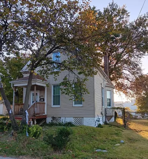 8510 Hamilton Ave, Saint Louis, MO 63136