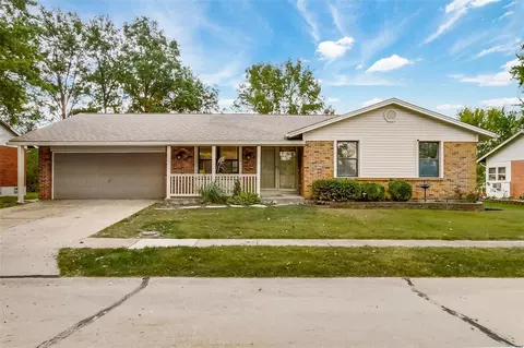 3594 Monsols Dr, Florissant, MO 63034