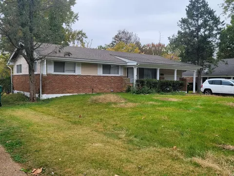 9741 Lanier Dr, Saint Louis, MO 63136