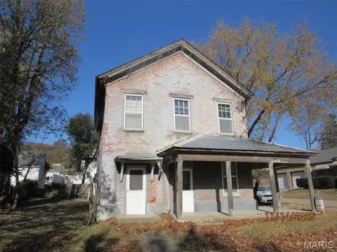 1101 S Carolina St, Louisiana, MO 63353