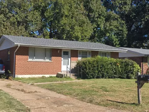 1367 Cove Ln, Saint Louis, MO 63138