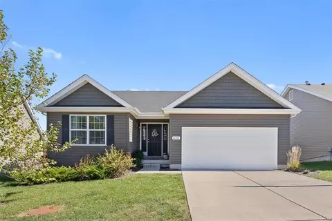 420 Cozy Pines Dr, Lake Saint Louis, MO 63367