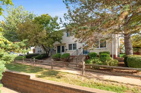 9019 Cardinal Ter, Brentwood, MO 63144