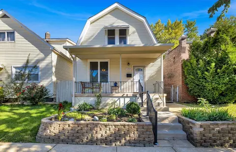 5358 West Ave, Saint Louis, MO 63116
