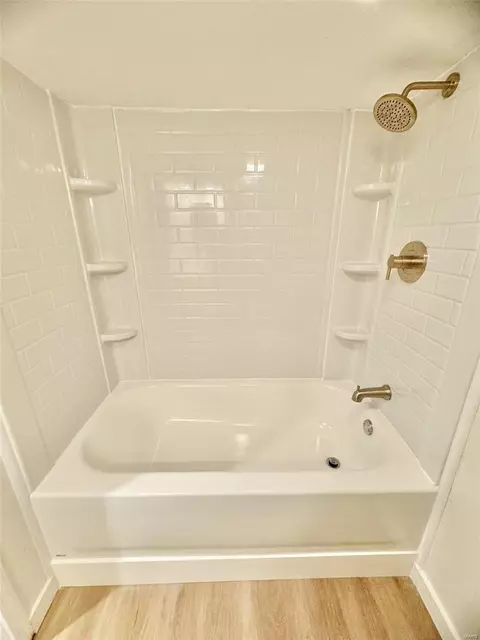 Bath - 3729 Dixie Dr, Saint Ann, MO 63074 photo 3 of 4