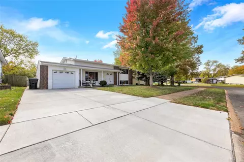 1730 Verlene Dr, Florissant, MO 63031