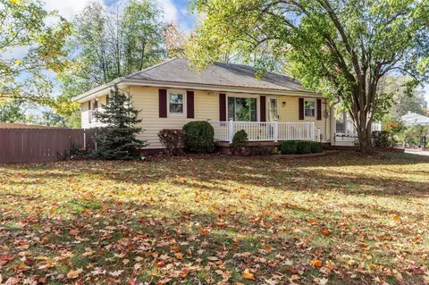 1133 Caulks Hill Rd, Saint Charles, MO 63304
