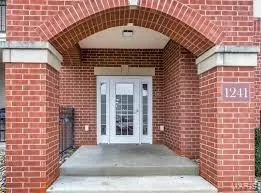 1241 Strassner Dr #1305, Brentwood, MO 63144