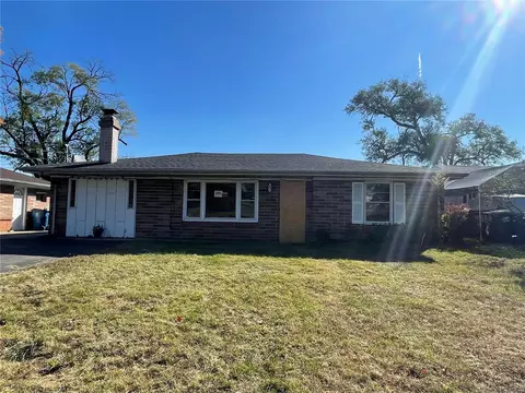 4208 Mckibbon Rd, Saint Louis, MO 63134