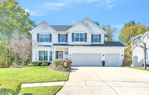 3803 Rocky Mound Dr, Wentzville, MO 63385