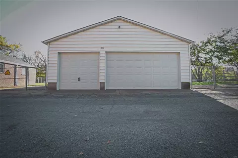 3010 Itaska St, Saint Louis, MO 63111