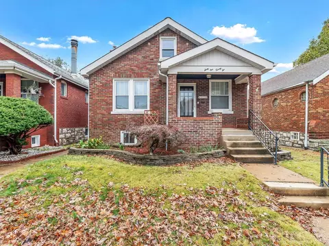 6126 Newport Ave, Saint Louis, MO 63116