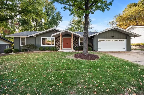 2139 Windport Ln, Saint Louis, MO 63146