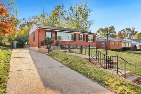 1212 Kurt Ave, Saint Louis, MO 63117