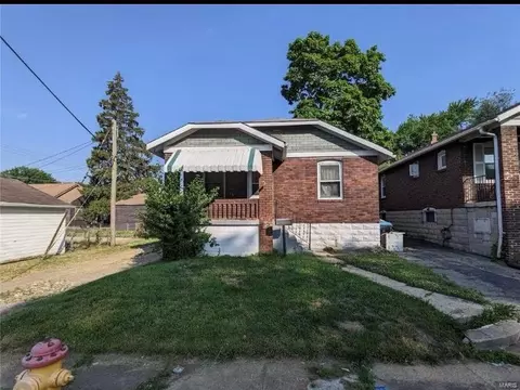 8315 Octavia Ave, Saint Louis, MO 63136