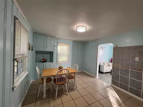 Dining - 4142 Wright Ave, Saint Ann, MO 63074 photo 2 of 2