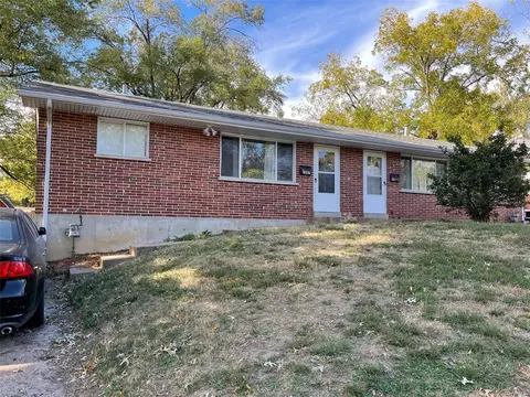 1005 Cunningham Ave, Saint Charles, MO 63301