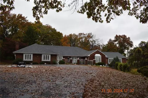 2421 Redman Rd, Saint Louis, MO 63136