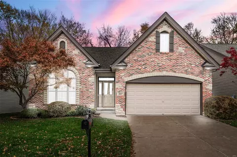 337 Revolution Dr, Saint Peters, MO 63376