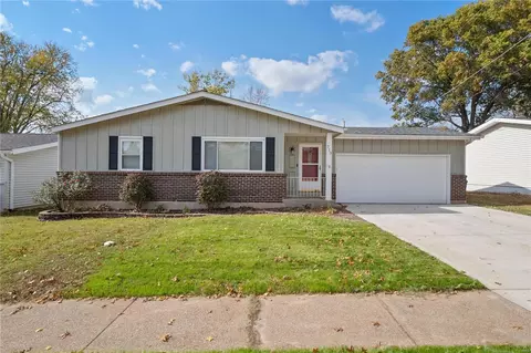 713 Whitewillow Ln, Manchester, MO 63021