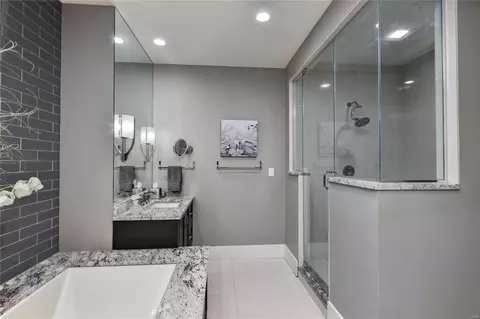 Bath - 155 Carondelet Plz #807, Saint Louis, MO 63105 photo 4 of 4
